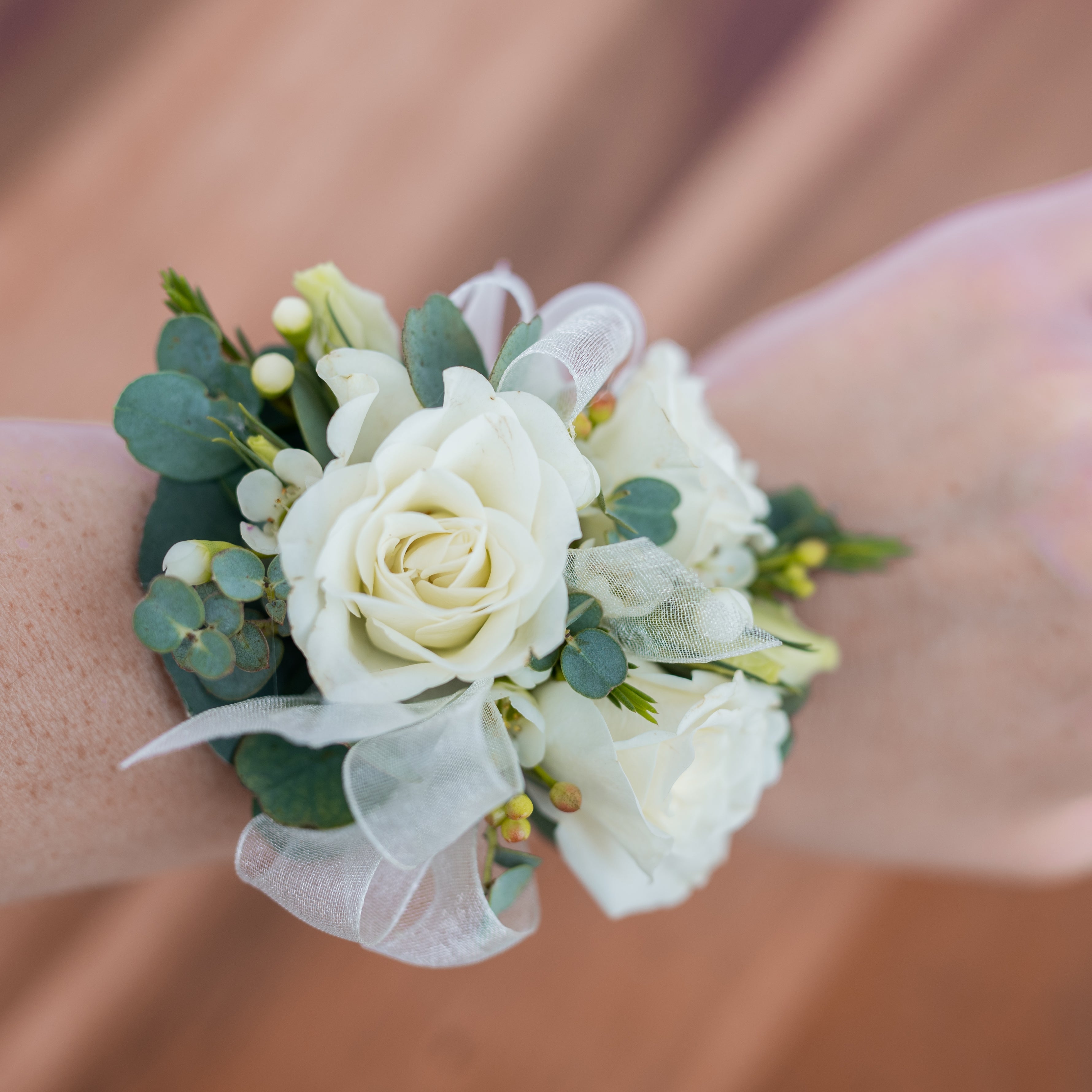 Corsage: Elastic Wristlet – Mitten Floral